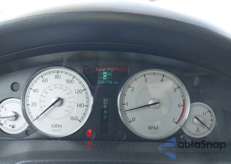 2006 Chrysler 300C из США, поврежденный, VIN 2C3LA63H66H100336